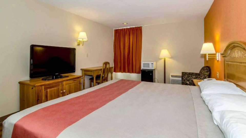 Motel 6-Newark, De Eksteriør bilde