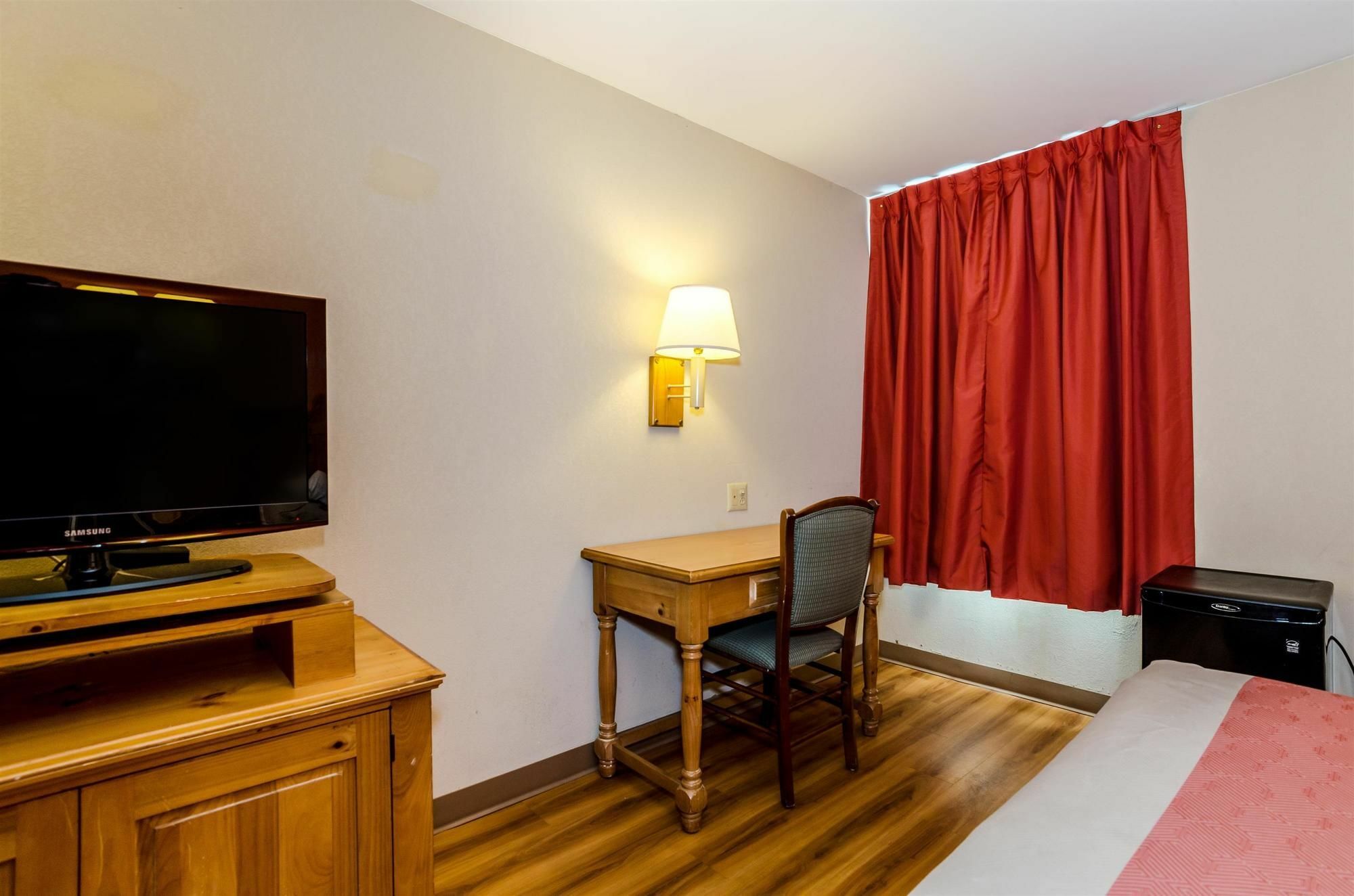 Motel 6-Newark, De Eksteriør bilde