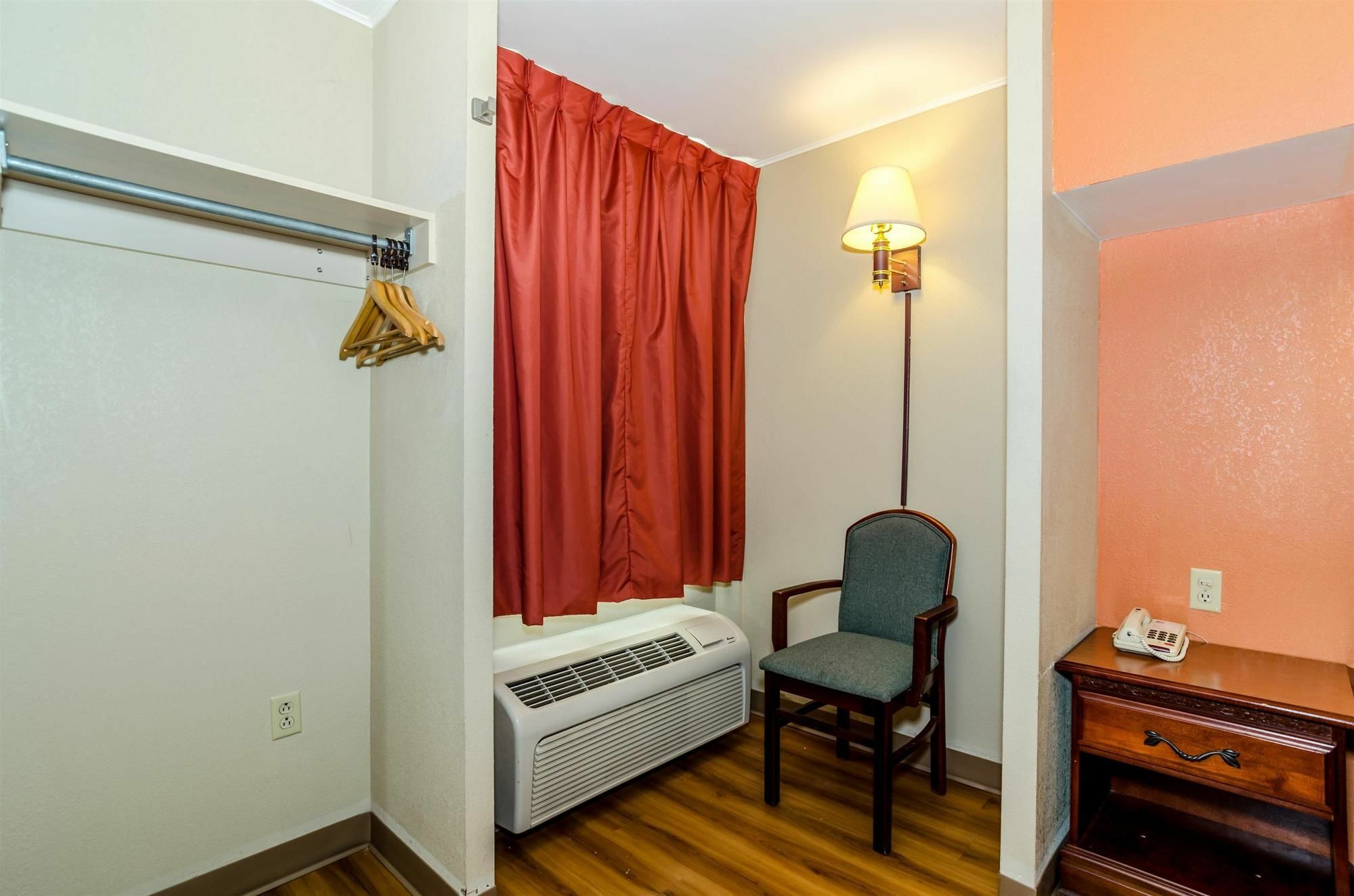 Motel 6-Newark, De Eksteriør bilde